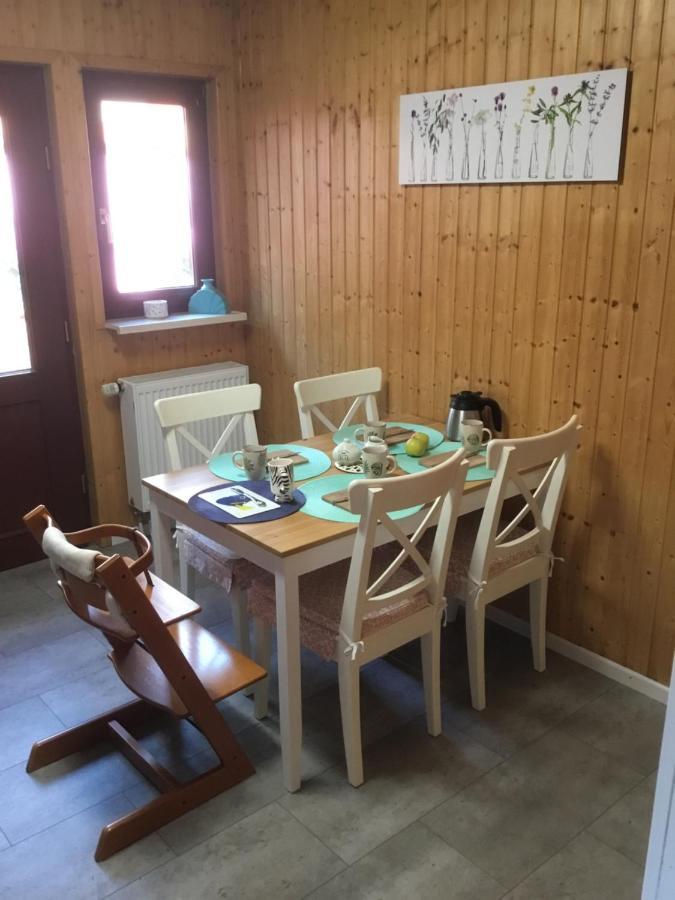 Kranich-Holzferienhaus 'Kleine Auszeit' Rehden Luaran gambar